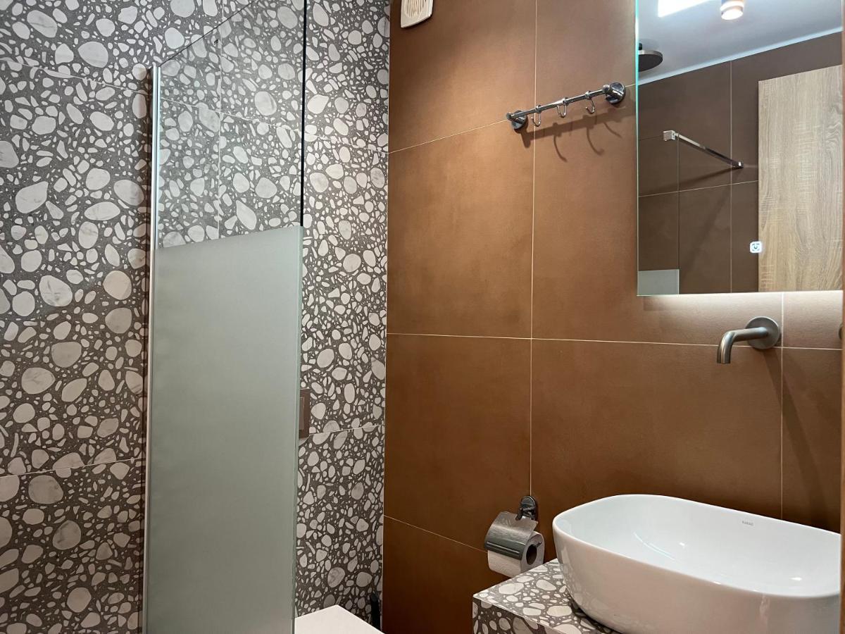 Elenasrooms Kallithea  エクステリア 写真